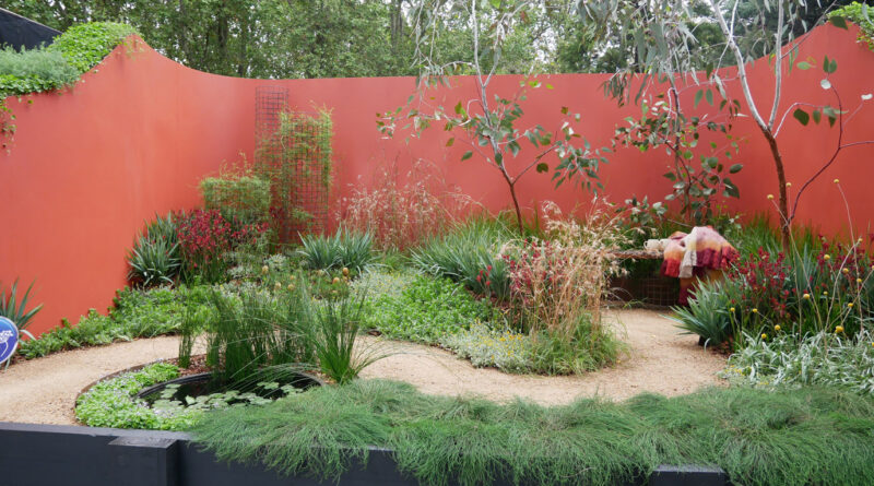 Achievable Gardens People’s Choice Award ‘Balance by Nature’ by Gina Robertson, Melbourne Polytechnic at Melbourne international Flower & Garden Show 2022 (Image: Karen Smith)