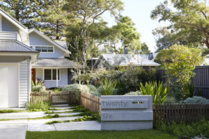 Blurring the lines between backyard and beach (Image: TLA)