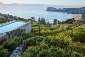 Boasting spectacular views over Whale Beach, the garden includes stepping stones bookended by mass plantings of Westringia ‘Mundi’ and Westringia ‘Zena’