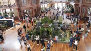 The crowds enjoying the Collectors Corner Gardenworld display in the centre of the Exhibition Building (Image: Karen Smith)