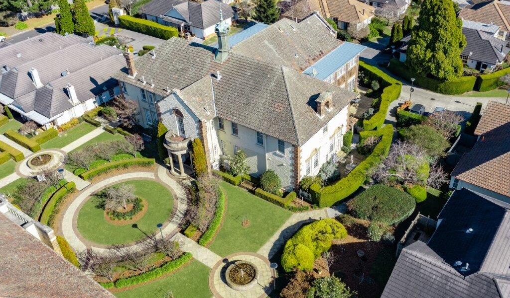 An aerial image of Annesley highlights the use of Buxus hedging to create a formal framework for the gardens