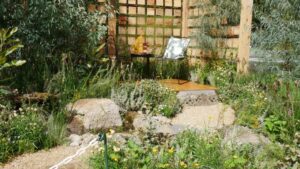 Boutique Garden ‘Re-Set’ is a tranquil sanctuary, offering respite from the fast-paced modern world for both people and wildlife (images supplied by Karen Smith)