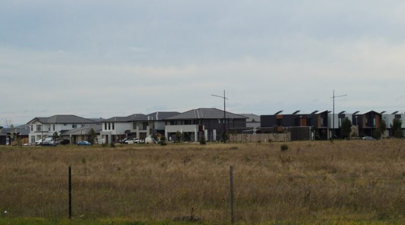 A typical Australian new housing situation. What's missing apart from the trees? Shade, cooling, wildlife habitat, general amenity. Some parts of the land development industry admit they can do better. Would a new Urban Greening study discipline help? (Images supplied by John Fitzsimmons)