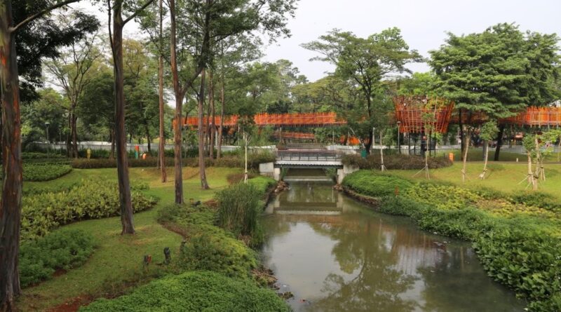 The green and inviting gardens at Tebet Eco Park, Jakarta (Image: Michael Casey)