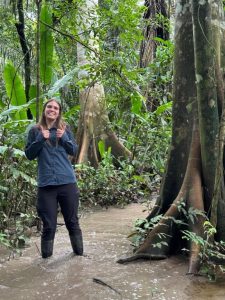 Olivia Williams surveying Dipteryx micrantha in Peru‘s Puerto Maldonado region (Image: Olivia Williams)